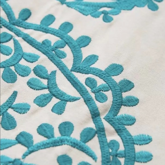 Anthropologie Bahia Embroidered Table Runner - Picture 2 of 6